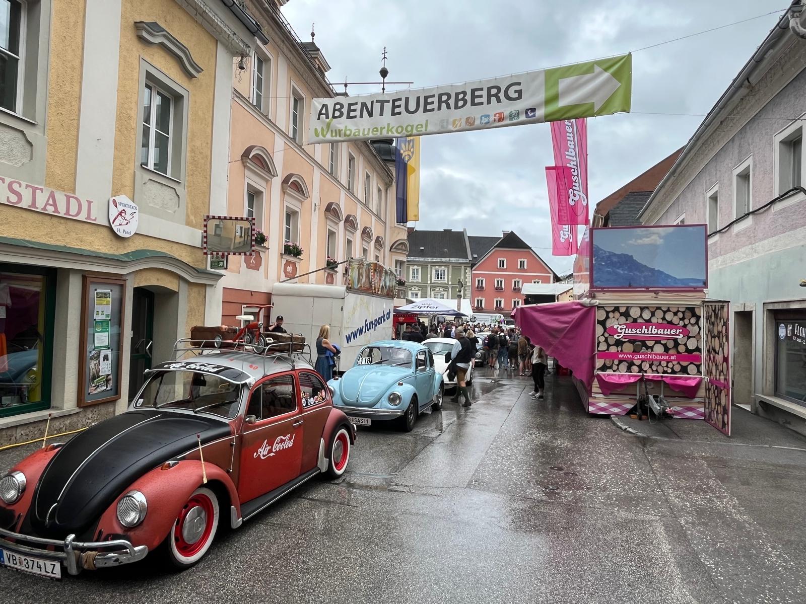 Käfer-Corso beim 41. Lederhosentreffen in Windischgarsten